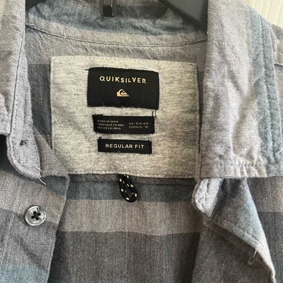 Quiksilver BIG boys button-down shirt. Small in EXCELLENT condition‼️Grey & blue - Picture 5 of 7